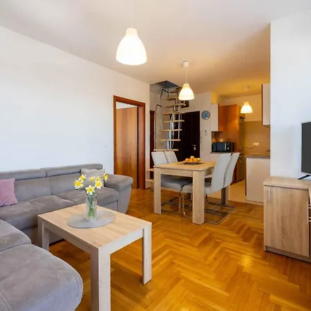 In 45042 Appartamento