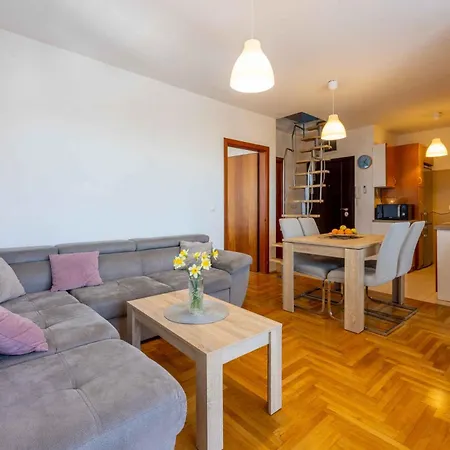 Appartamento In 45042