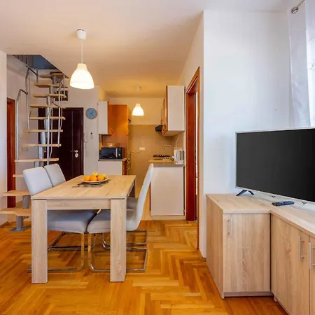 Appartamento In 45042