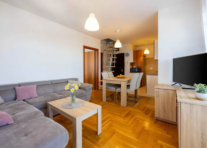 In 45042 Daire