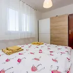Apartman In 45042 Jadranovo