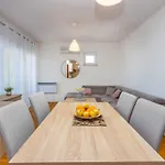 In 45042 Apartman *